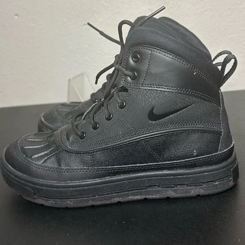 Nike Woodside 2 ACG Hightop triple black Rain/Snow boots Big Kids 5Y